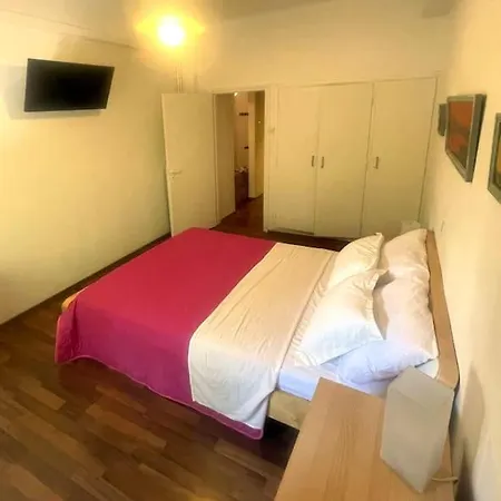 Apartment διαμερίσμα με 1 κρεβατοκάμαρα και ένα σαλόνι